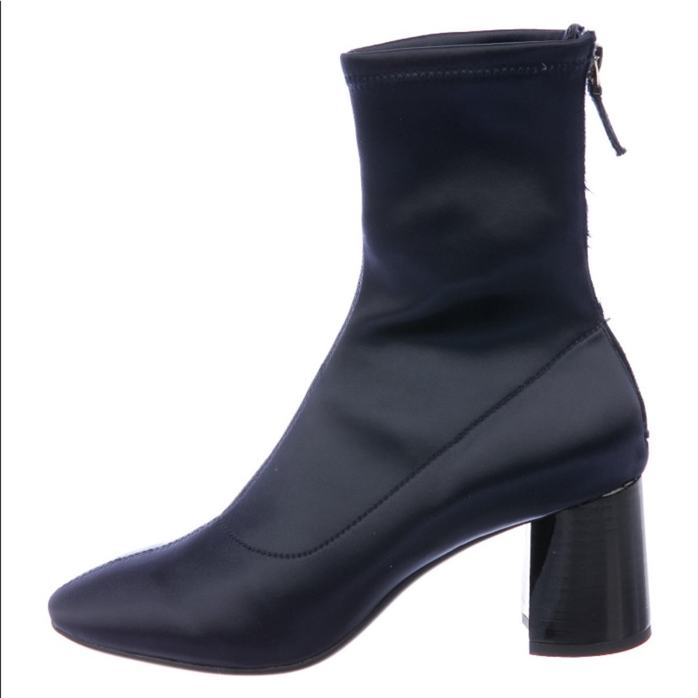 Anthropologie Brand New Blue Lola Cruz Booties!♥️